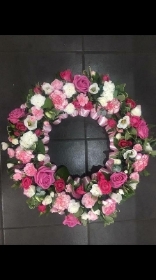 Pink & white mixed wreath