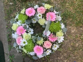 Baby pink & white mixed wreath