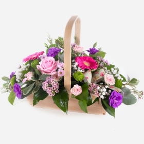 pastel basket
